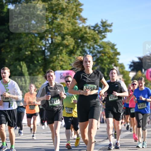 07.09.2025 - BARMER Alsterlauf Dr. Thomas Lammeyer http://msf.ph/oto/8712469 07.09.2025 09:42:11 Laufen 8185, 6213, 3655, 6210, 6299, 6302 meine-sportfotos.de