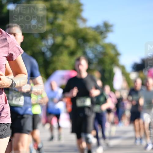 07.09.2025 - BARMER Alsterlauf Dr. Thomas Lammeyer http://msf.ph/oto/8712527 07.09.2025 09:42:20 Laufen 6327 meine-sportfotos.de