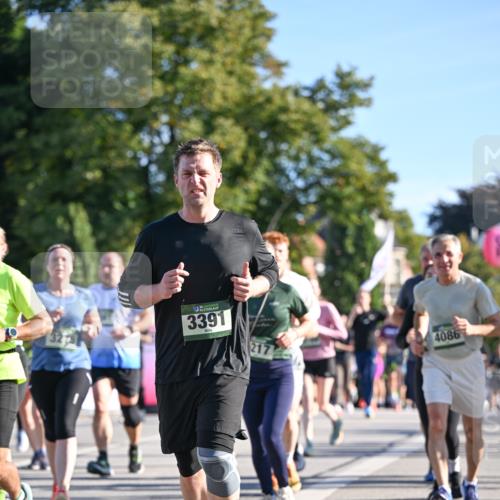 07.09.2025 - BARMER Alsterlauf Dr. Thomas Lammeyer http://msf.ph/oto/8712532 07.09.2025 09:42:21 Laufen 3391, 4086 meine-sportfotos.de