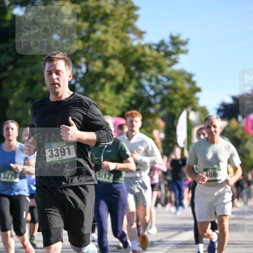 07.09.2025 - BARMER Alsterlauf Dr. Thomas Lammeyer http://msf.ph/oto/8712536 07.09.2025 09:42:21 Laufen 3275, 136, 3391, 4086, 6217 meine-sportfotos.de