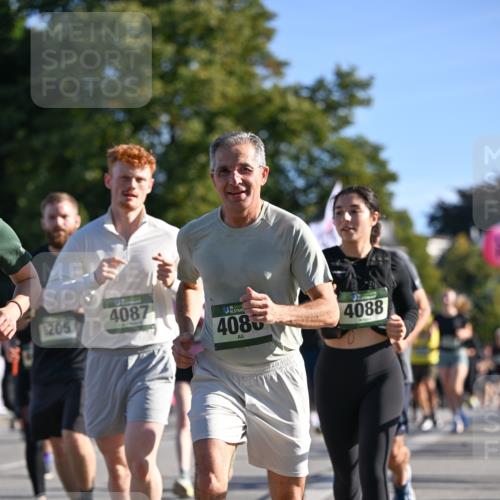 07.09.2025 - BARMER Alsterlauf Dr. Thomas Lammeyer http://msf.ph/oto/8712547 07.09.2025 09:42:23 Laufen 1205, 4087, 36, 4085, 4088 meine-sportfotos.de