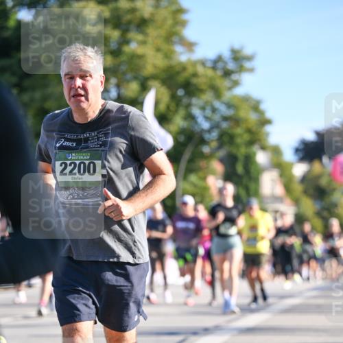 07.09.2025 - BARMER Alsterlauf Dr. Thomas Lammeyer http://msf.ph/oto/8712561 07.09.2025 09:42:25 Laufen 1949, 2200 meine-sportfotos.de