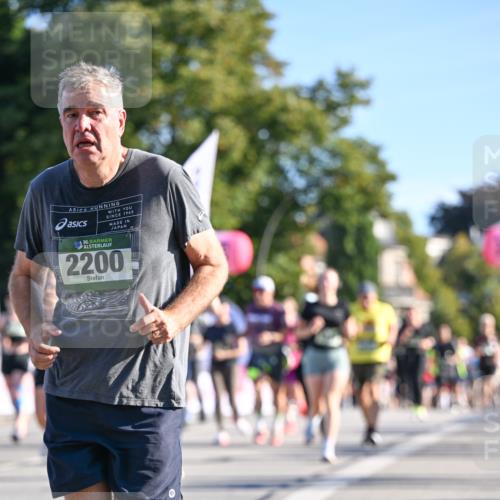 07.09.2025 - BARMER Alsterlauf Dr. Thomas Lammeyer http://msf.ph/oto/8712562 07.09.2025 09:42:25 Laufen 1949, 36, 2200 meine-sportfotos.de