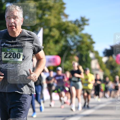 07.09.2025 - BARMER Alsterlauf Dr. Thomas Lammeyer http://msf.ph/oto/8712564 07.09.2025 09:42:26 Laufen 1949, 36, 2200 meine-sportfotos.de