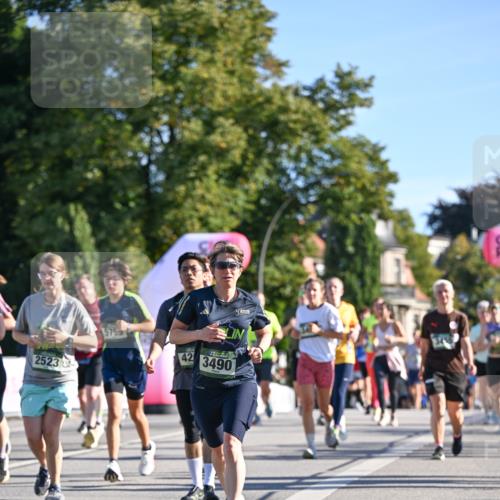 07.09.2025 - BARMER Alsterlauf Dr. Thomas Lammeyer http://msf.ph/oto/8712628 07.09.2025 09:42:36 Laufen 2523, 5755, 42, 3490 meine-sportfotos.de