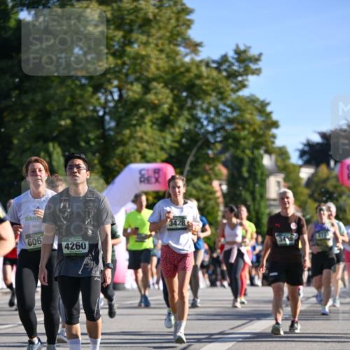 07.09.2025 - BARMER Alsterlauf Dr. Thomas Lammeyer http://msf.ph/oto/8712639 07.09.2025 09:42:38 Laufen 606, 4260, 3428, 272 meine-sportfotos.de