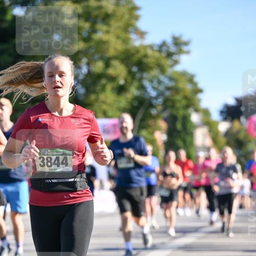 07.09.2025 - BARMER Alsterlauf Dr. Thomas Lammeyer http://msf.ph/oto/8712716 07.09.2025 09:42:52 Laufen 36, 3844 meine-sportfotos.de