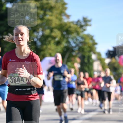 07.09.2025 - BARMER Alsterlauf Dr. Thomas Lammeyer http://msf.ph/oto/8712717 07.09.2025 09:42:52 Laufen 36, 3844 meine-sportfotos.de