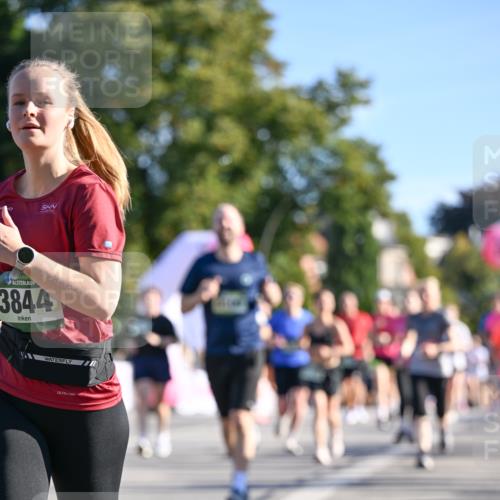 07.09.2025 - BARMER Alsterlauf Dr. Thomas Lammeyer http://msf.ph/oto/8712718 07.09.2025 09:42:52 Laufen 3844 meine-sportfotos.de