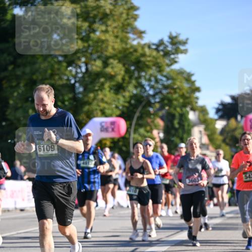 07.09.2025 - BARMER Alsterlauf Dr. Thomas Lammeyer http://msf.ph/oto/8712725 07.09.2025 09:42:53 Laufen 6109, 9415, 010, 3603, 542 meine-sportfotos.de