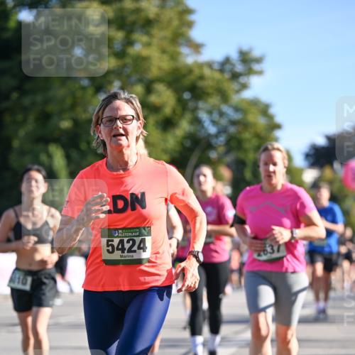 07.09.2025 - BARMER Alsterlauf Dr. Thomas Lammeyer http://msf.ph/oto/8712742 07.09.2025 09:42:56 Laufen 110, 36, 5424, 2631 meine-sportfotos.de