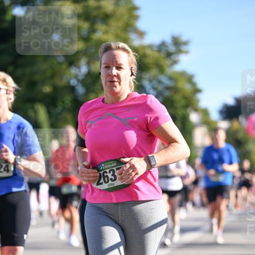 07.09.2025 - BARMER Alsterlauf Dr. Thomas Lammeyer http://msf.ph/oto/8712752 07.09.2025 09:42:57 Laufen 24, 36, 263 meine-sportfotos.de