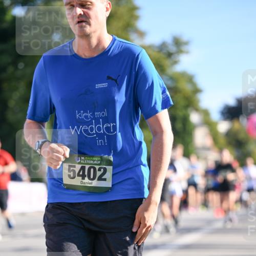 07.09.2025 - BARMER Alsterlauf Dr. Thomas Lammeyer http://msf.ph/oto/8712781 07.09.2025 09:43:02 Laufen 33, 36, 5402 meine-sportfotos.de