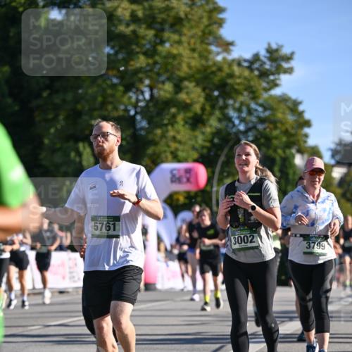 07.09.2025 - BARMER Alsterlauf Dr. Thomas Lammeyer http://msf.ph/oto/8712842 07.09.2025 09:43:15 Laufen 5761, 3002, 3799 meine-sportfotos.de