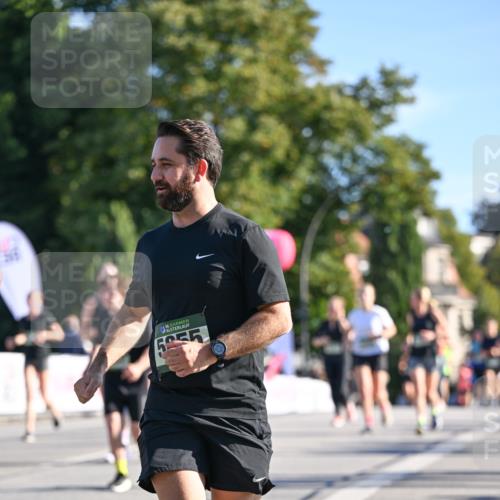 07.09.2025 - BARMER Alsterlauf Dr. Thomas Lammeyer http://msf.ph/oto/8712864 07.09.2025 09:43:19 Laufen 136, 5955 meine-sportfotos.de