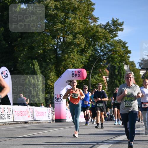 07.09.2025 - BARMER Alsterlauf Dr. Thomas Lammeyer http://msf.ph/oto/8712904 07.09.2025 09:43:25 Laufen 4124, 8106, 3089, 2994, 3 meine-sportfotos.de
