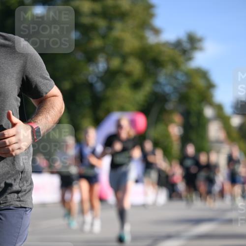 07.09.2025 - BARMER Alsterlauf Dr. Thomas Lammeyer http://msf.ph/oto/8712983 07.09.2025 09:43:38 Laufen  meine-sportfotos.de