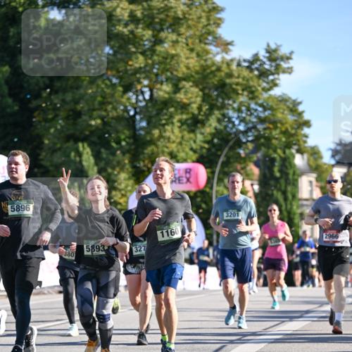 07.09.2025 - BARMER Alsterlauf Dr. Thomas Lammeyer http://msf.ph/oto/8713013 07.09.2025 09:43:44 Laufen 5896, 380, 1160, 5693, 327, 3201, 2966, 5 meine-sportfotos.de