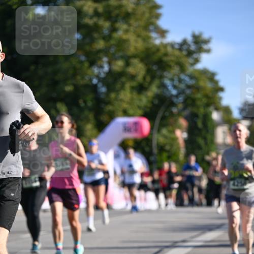 07.09.2025 - BARMER Alsterlauf Dr. Thomas Lammeyer http://msf.ph/oto/8713040 07.09.2025 09:43:48 Laufen 4256 meine-sportfotos.de
