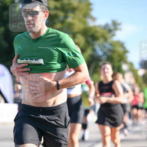 07.09.2025 - BARMER Alsterlauf Dr. Thomas Lammeyer http://msf.ph/oto/8713070 07.09.2025 09:43:57 Laufen 7 meine-sportfotos.de