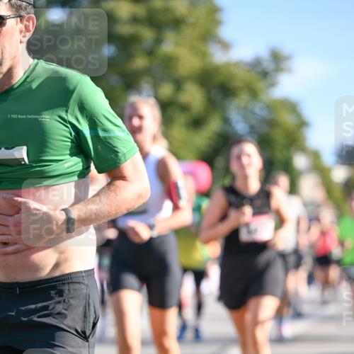 07.09.2025 - BARMER Alsterlauf Dr. Thomas Lammeyer http://msf.ph/oto/8713072 07.09.2025 09:43:57 Laufen 7 meine-sportfotos.de