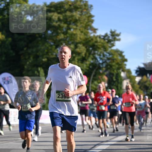 07.09.2025 - BARMER Alsterlauf Dr. Thomas Lammeyer http://msf.ph/oto/8713143 07.09.2025 09:44:10 Laufen 2360 meine-sportfotos.de
