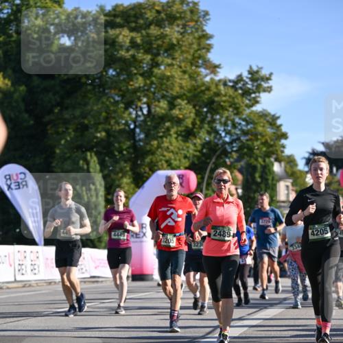 07.09.2025 - BARMER Alsterlauf Dr. Thomas Lammeyer http://msf.ph/oto/8713154 07.09.2025 09:44:12 Laufen 4449, 3205, 3236, 2489, 3725, 334, 4205 meine-sportfotos.de