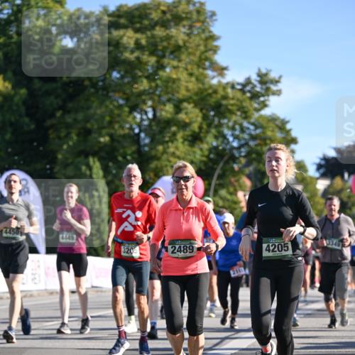 07.09.2025 - BARMER Alsterlauf Dr. Thomas Lammeyer http://msf.ph/oto/8713159 07.09.2025 09:44:13 Laufen 4450, 4449, 3205, 2489, 2160, 4205 meine-sportfotos.de