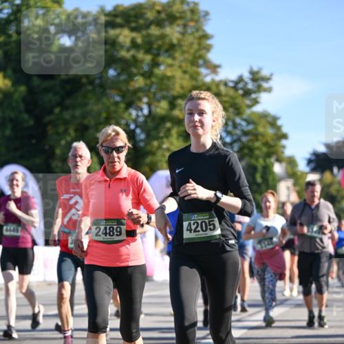 07.09.2025 - BARMER Alsterlauf Dr. Thomas Lammeyer http://msf.ph/oto/8713165 07.09.2025 09:44:14 Laufen 2489, 36, 4205 meine-sportfotos.de