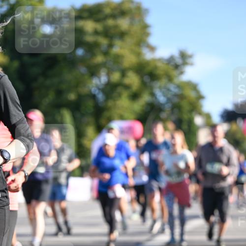 07.09.2025 - BARMER Alsterlauf Dr. Thomas Lammeyer http://msf.ph/oto/8713171 07.09.2025 09:44:15 Laufen  meine-sportfotos.de