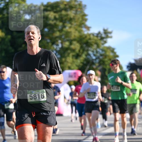 07.09.2025 - BARMER Alsterlauf Dr. Thomas Lammeyer http://msf.ph/oto/8713249 07.09.2025 09:44:27 Laufen 36, 5816, 64 meine-sportfotos.de
