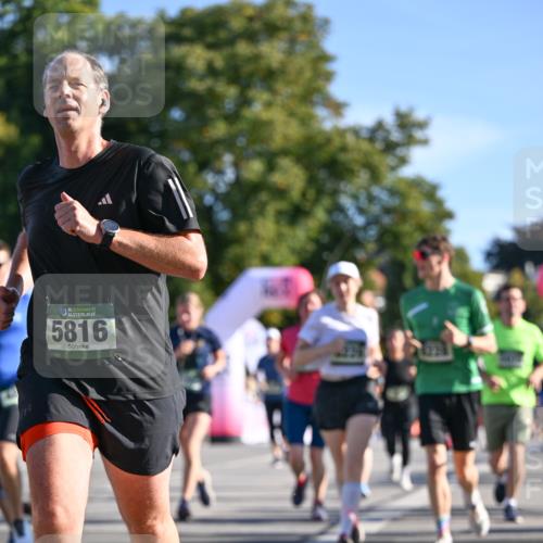 07.09.2025 - BARMER Alsterlauf Dr. Thomas Lammeyer http://msf.ph/oto/8713250 07.09.2025 09:44:27 Laufen 36, 5816, 64 meine-sportfotos.de