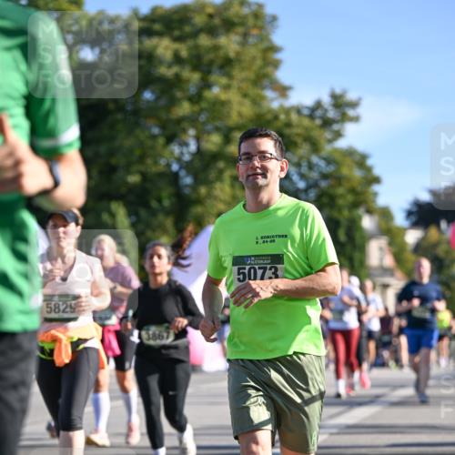 07.09.2025 - BARMER Alsterlauf Dr. Thomas Lammeyer http://msf.ph/oto/8713272 07.09.2025 09:44:30 Laufen 5829, 3867, 1, 9, 24, 25, 136, 5073 meine-sportfotos.de