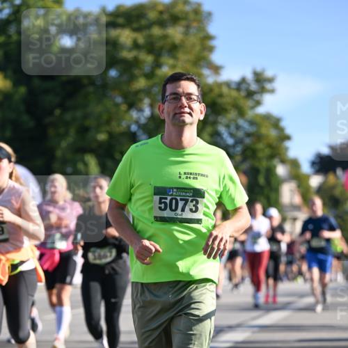 07.09.2025 - BARMER Alsterlauf Dr. Thomas Lammeyer http://msf.ph/oto/8713275 07.09.2025 09:44:31 Laufen 3867, 1, 9, 24, 25, 36, 5073 meine-sportfotos.de