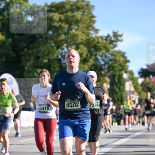 07.09.2025 - BARMER Alsterlauf Dr. Thomas Lammeyer http://msf.ph/oto/8713303 07.09.2025 09:44:35 Laufen 1838, 5410, 5502, 2915 meine-sportfotos.de