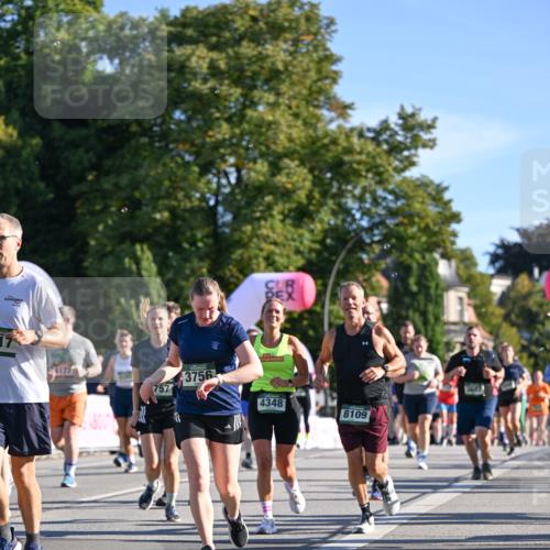 07.09.2025 - BARMER Alsterlauf Dr. Thomas Lammeyer http://msf.ph/oto/8713331 07.09.2025 09:44:40 Laufen 17, 757, 3756, 4348, 8109 meine-sportfotos.de