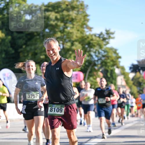 07.09.2025 - BARMER Alsterlauf Dr. Thomas Lammeyer http://msf.ph/oto/8713350 07.09.2025 09:44:43 Laufen 3757, 8109 meine-sportfotos.de