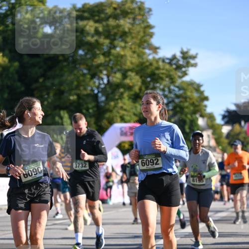 07.09.2025 - BARMER Alsterlauf Dr. Thomas Lammeyer http://msf.ph/oto/8713387 07.09.2025 09:44:49 Laufen 6090, 3732, 6092 meine-sportfotos.de