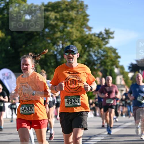 07.09.2025 - BARMER Alsterlauf Dr. Thomas Lammeyer http://msf.ph/oto/8713417 07.09.2025 09:44:54 Laufen 4935, 4933 meine-sportfotos.de