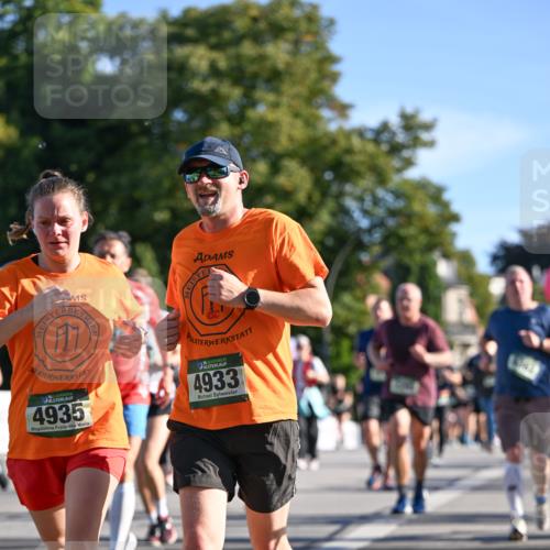 07.09.2025 - BARMER Alsterlauf Dr. Thomas Lammeyer http://msf.ph/oto/8713419 07.09.2025 09:44:54 Laufen 4935, 4933 meine-sportfotos.de