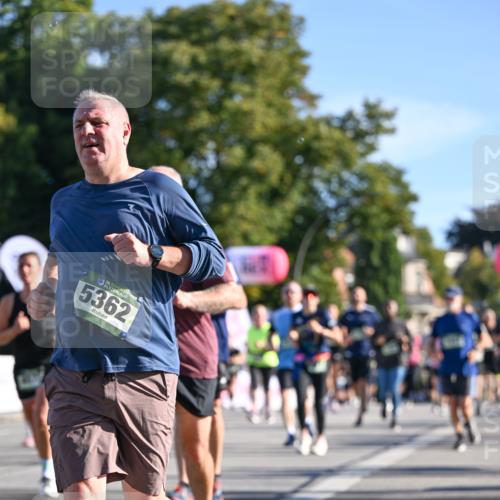 07.09.2025 - BARMER Alsterlauf Dr. Thomas Lammeyer http://msf.ph/oto/8713440 07.09.2025 09:44:58 Laufen 136, 5362 meine-sportfotos.de