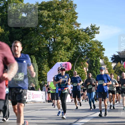 07.09.2025 - BARMER Alsterlauf Dr. Thomas Lammeyer http://msf.ph/oto/8713448 07.09.2025 09:44:59 Laufen 591, 6144, 10, 3197, 34, 3164, 2057, 3203, 3202 meine-sportfotos.de