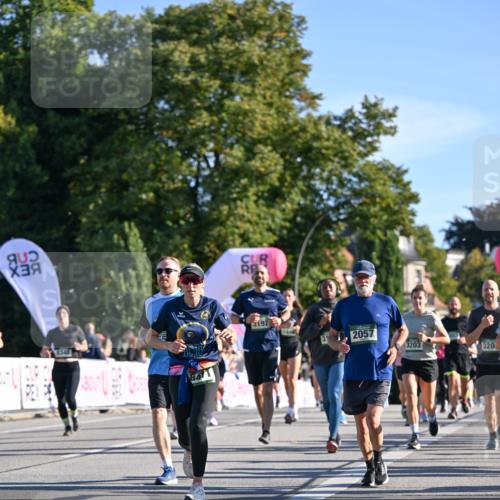 07.09.2025 - BARMER Alsterlauf Dr. Thomas Lammeyer http://msf.ph/oto/8713455 07.09.2025 09:45:00 Laufen 3197, 2057, 3203, 320 meine-sportfotos.de