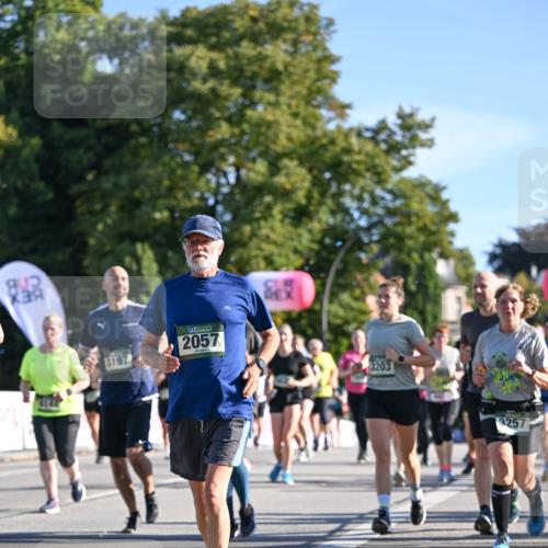 07.09.2025 - BARMER Alsterlauf Dr. Thomas Lammeyer http://msf.ph/oto/8713463 07.09.2025 09:45:02 Laufen 842, 3197, 2057, 3203, 3257 meine-sportfotos.de