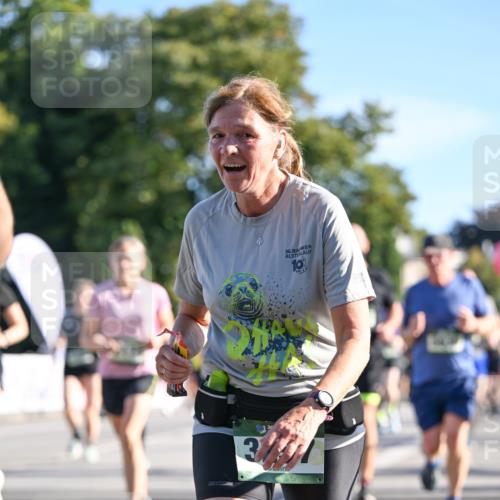 07.09.2025 - BARMER Alsterlauf Dr. Thomas Lammeyer http://msf.ph/oto/8713489 07.09.2025 09:45:06 Laufen 36 meine-sportfotos.de