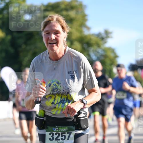 07.09.2025 - BARMER Alsterlauf Dr. Thomas Lammeyer http://msf.ph/oto/8713491 07.09.2025 09:45:06 Laufen 36, 36, 3257 meine-sportfotos.de