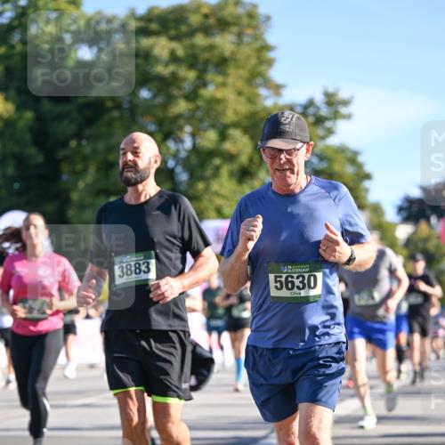 07.09.2025 - BARMER Alsterlauf Dr. Thomas Lammeyer http://msf.ph/oto/8713503 07.09.2025 09:45:08 Laufen 3883, 36, 5630 meine-sportfotos.de