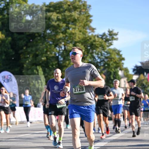 07.09.2025 - BARMER Alsterlauf Dr. Thomas Lammeyer http://msf.ph/oto/8713514 07.09.2025 09:45:10 Laufen 2128 meine-sportfotos.de