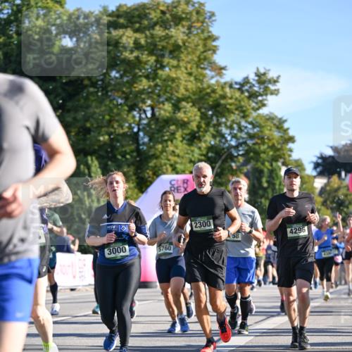 07.09.2025 - BARMER Alsterlauf Dr. Thomas Lammeyer http://msf.ph/oto/8713523 07.09.2025 09:45:12 Laufen 3000, 5760, 2300, 58, 4296 meine-sportfotos.de