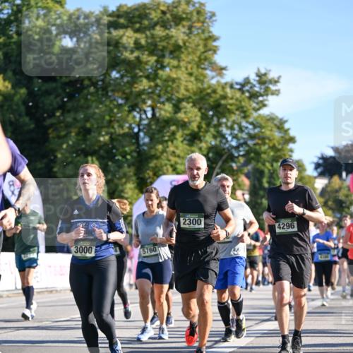 07.09.2025 - BARMER Alsterlauf Dr. Thomas Lammeyer http://msf.ph/oto/8713526 07.09.2025 09:45:13 Laufen 3000, 5760, 2300, 4296 meine-sportfotos.de